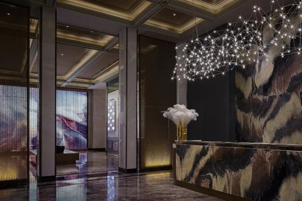 重庆老街小巷探秘：按摩器哪里买最地道？